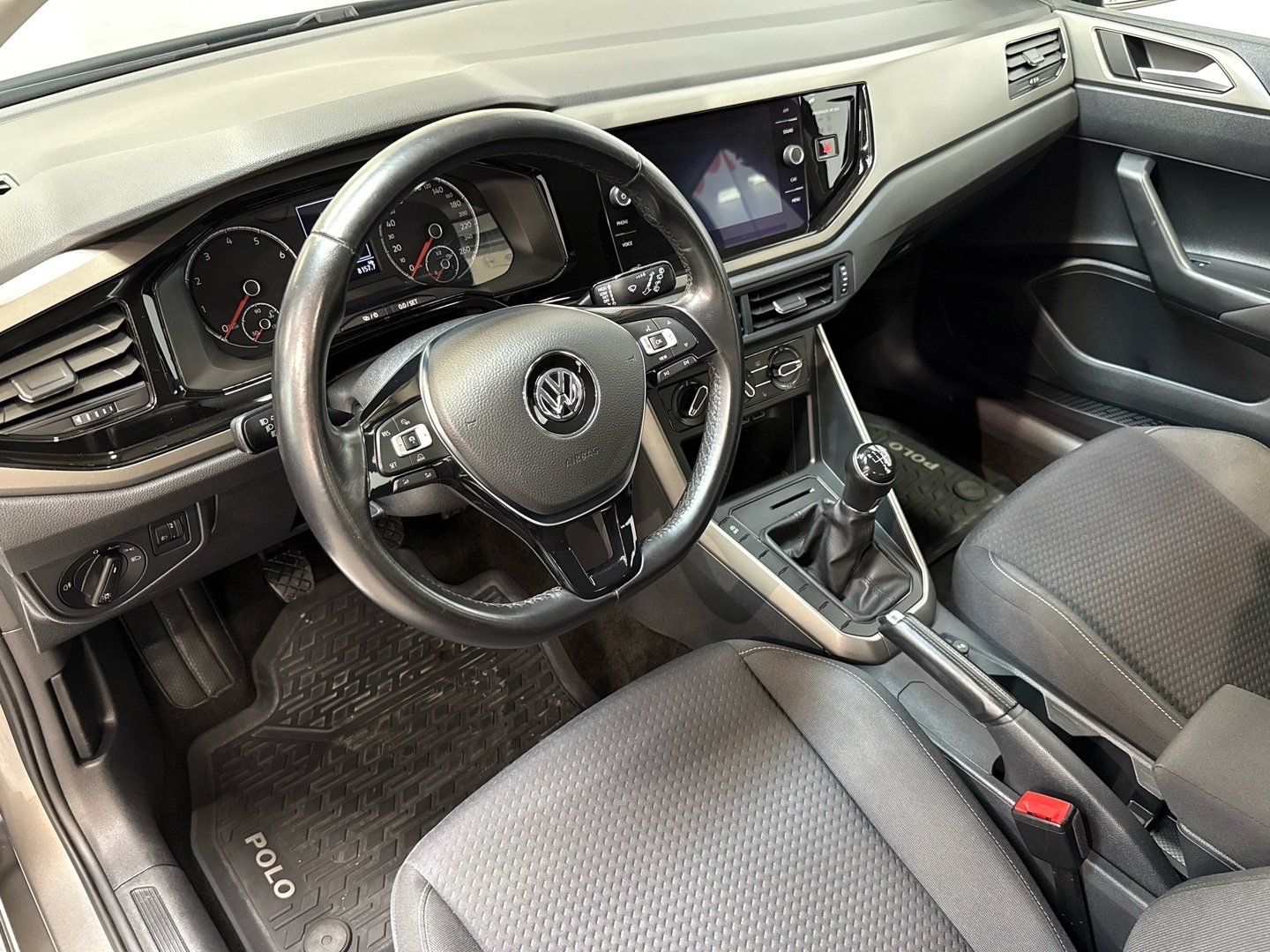 VOLKSWAGEN Polo 2020