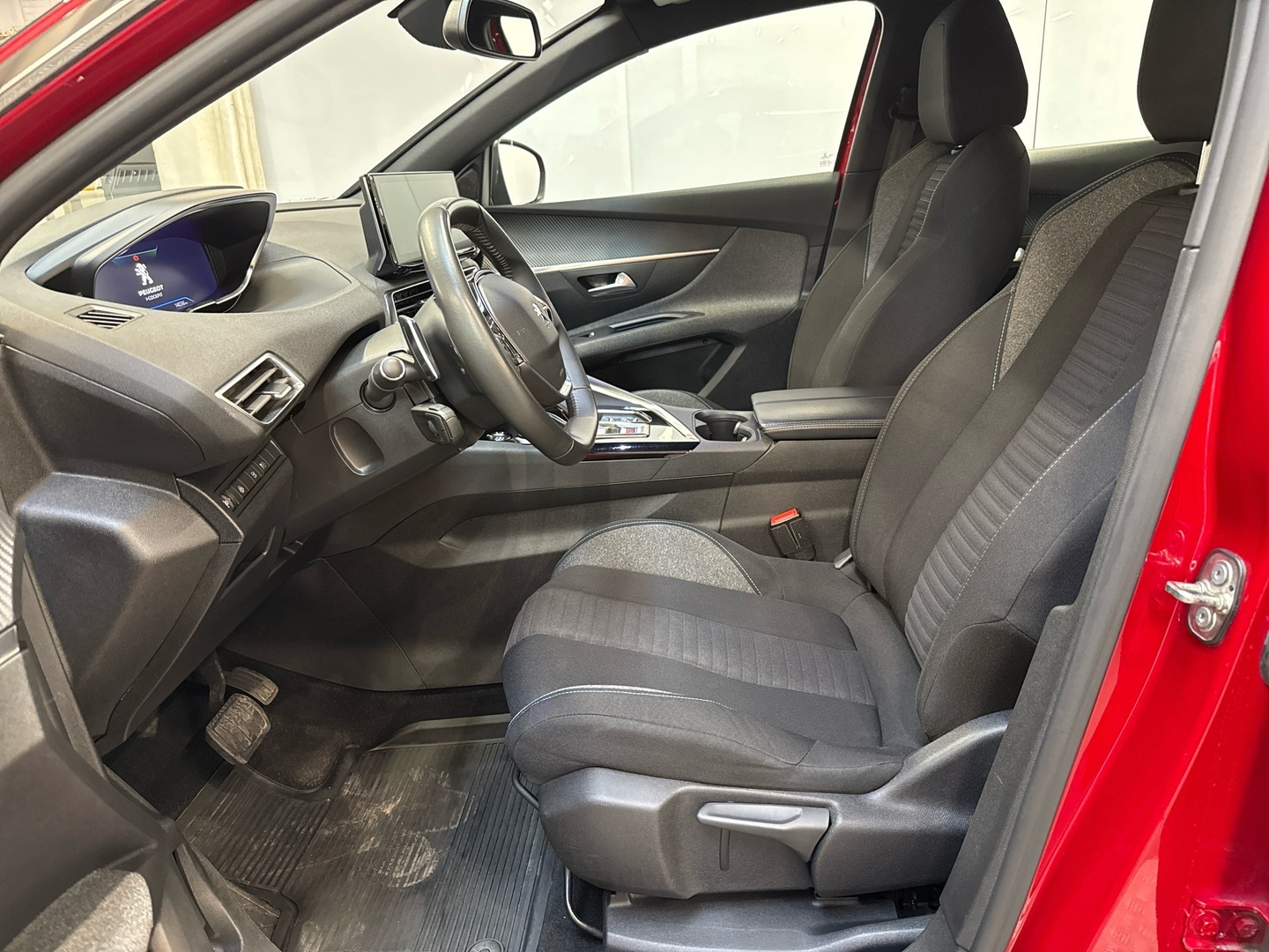 PEUGEOT 3008 2023