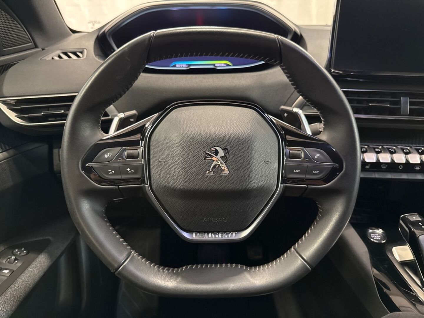 PEUGEOT 3008 2023