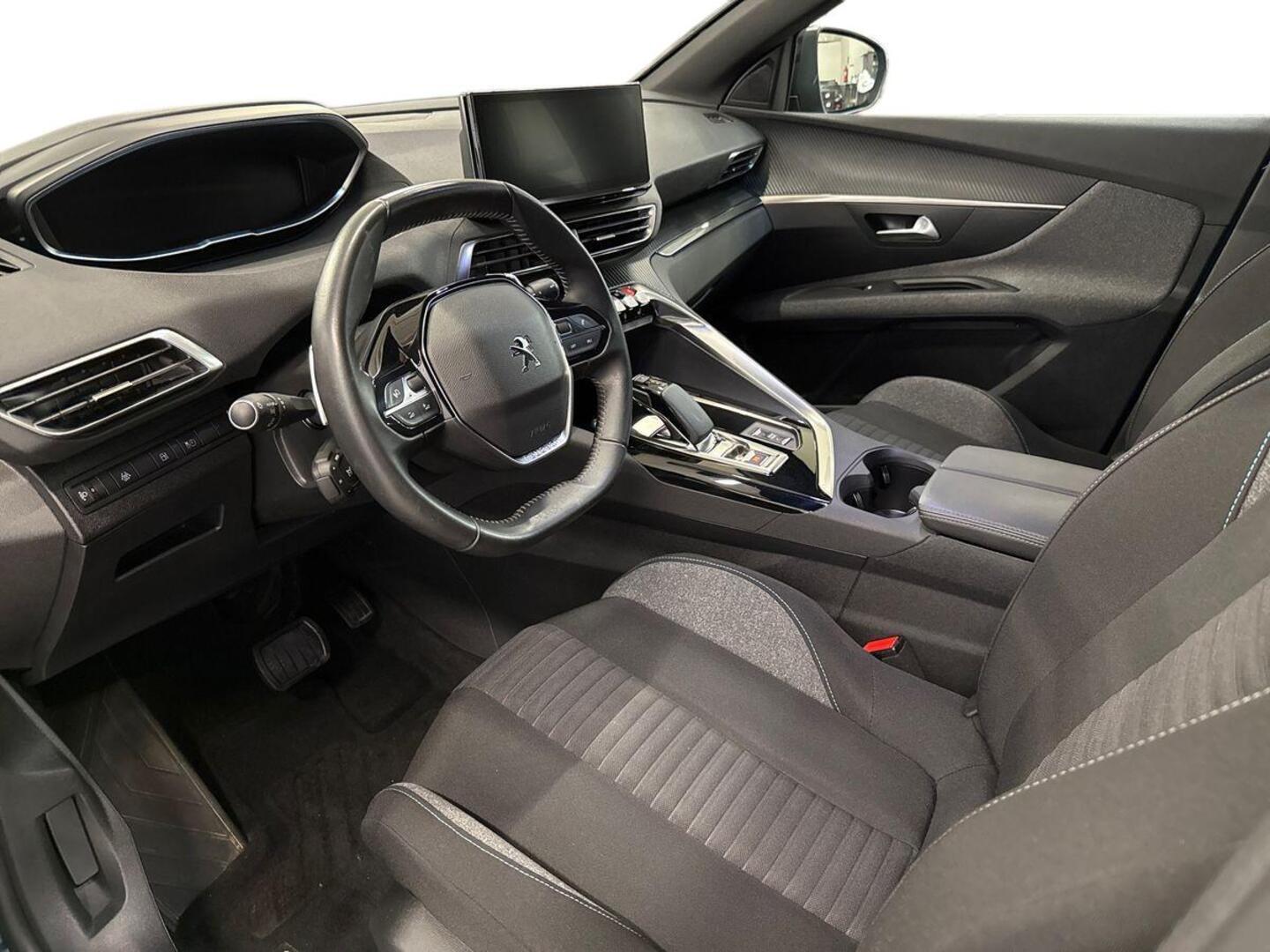 PEUGEOT 3008 2023