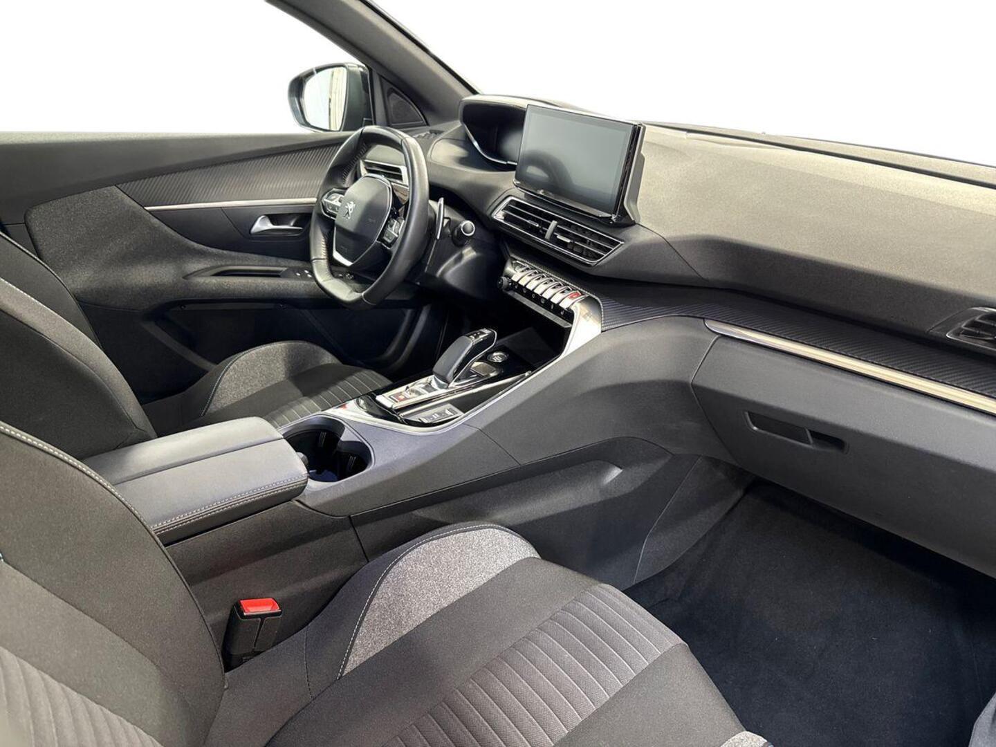 PEUGEOT 3008 2023