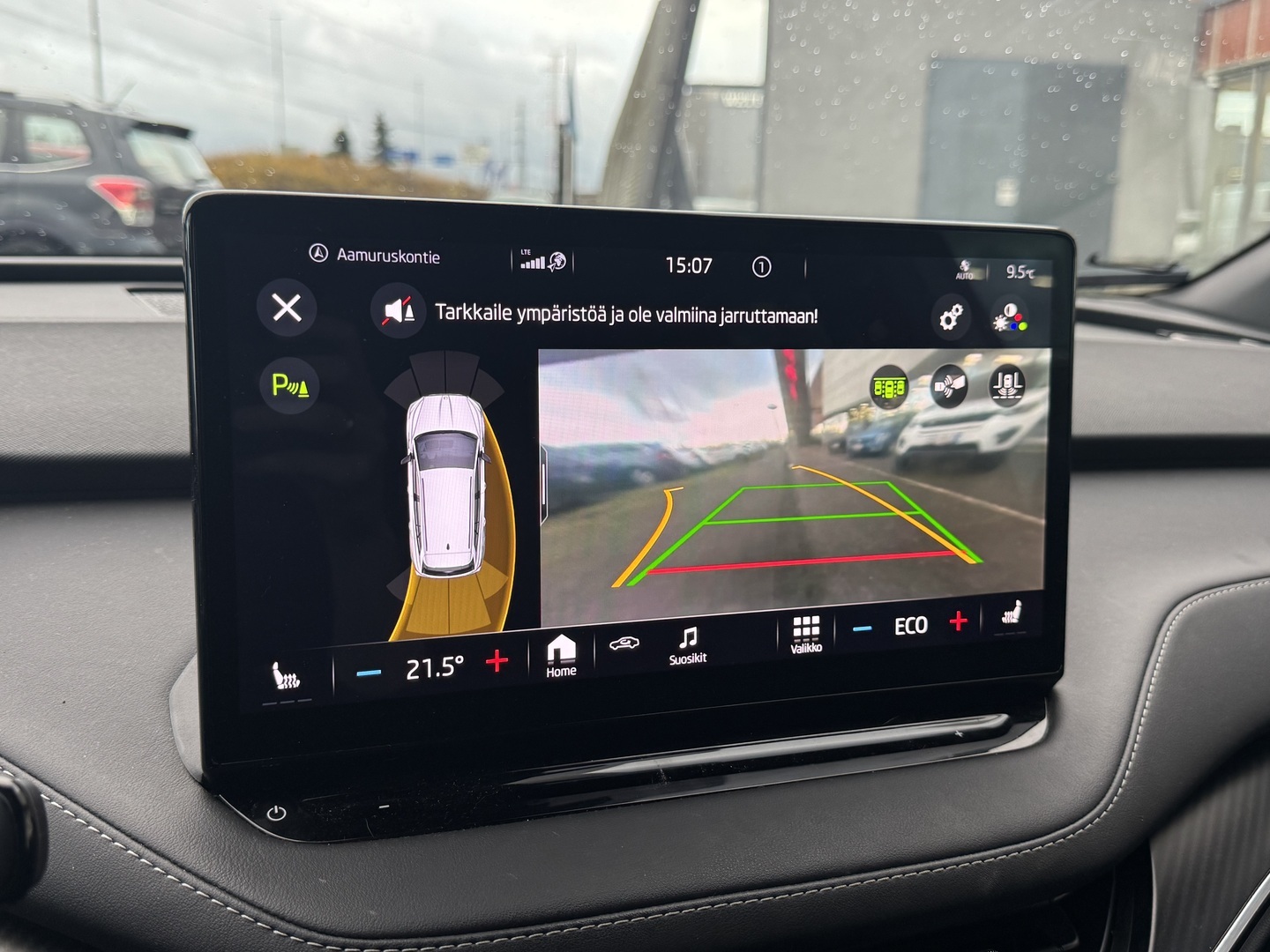 SKODA Enyaq 2023