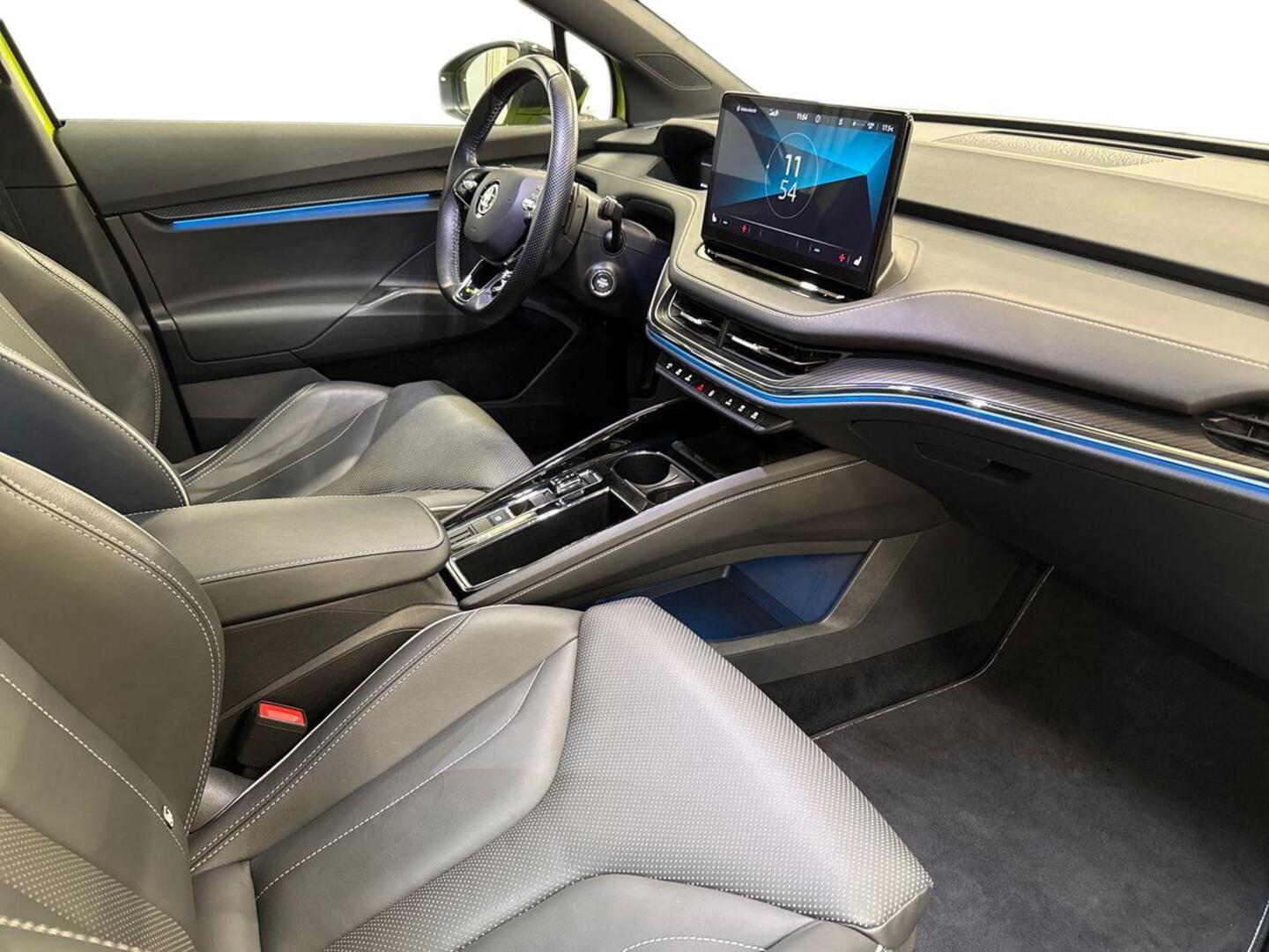 SKODA Enyaq 9