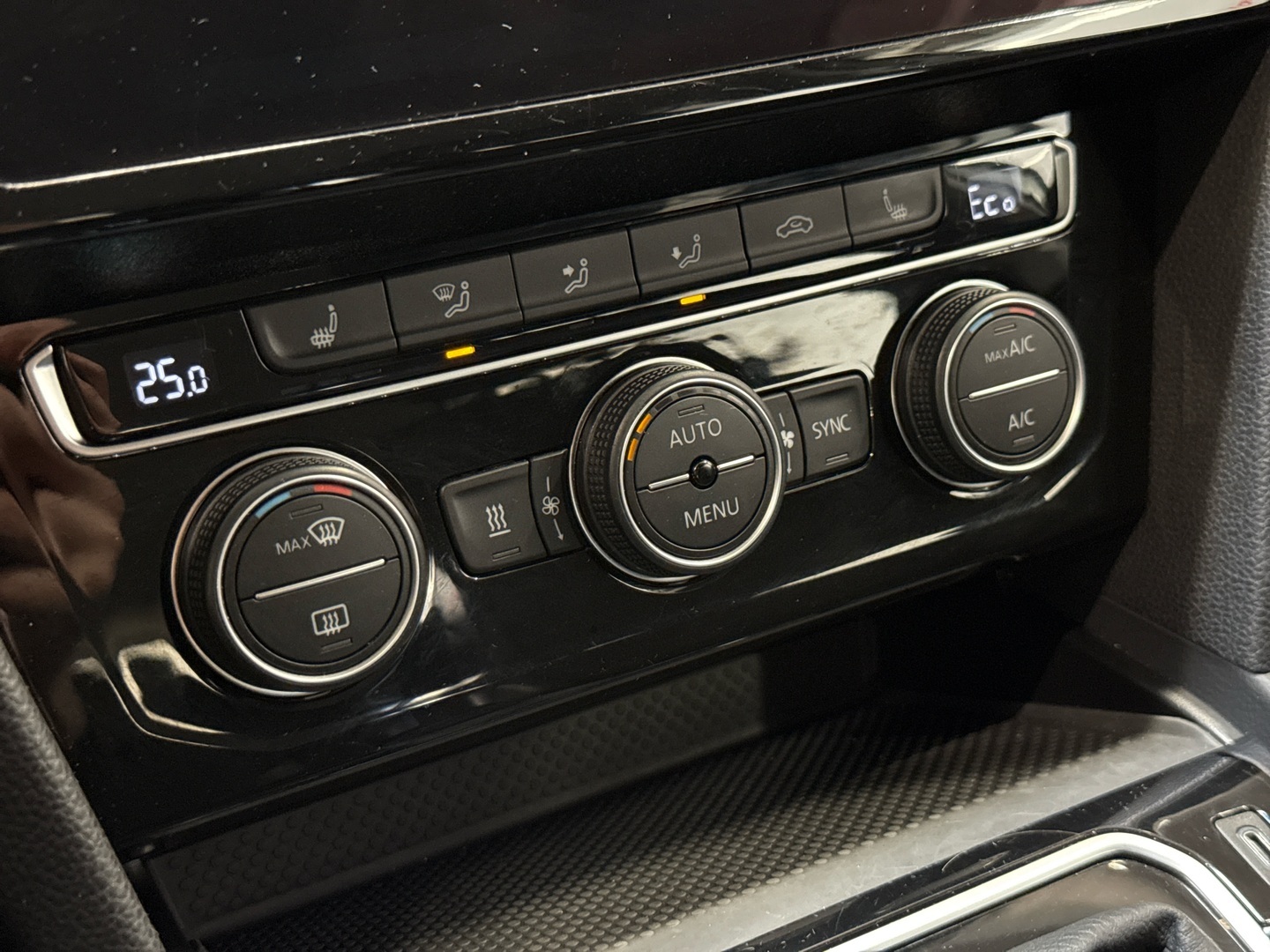 VOLKSWAGEN Passat 2020