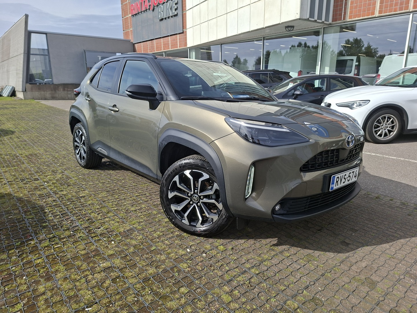 TOYOTA Yaris Cross 2024