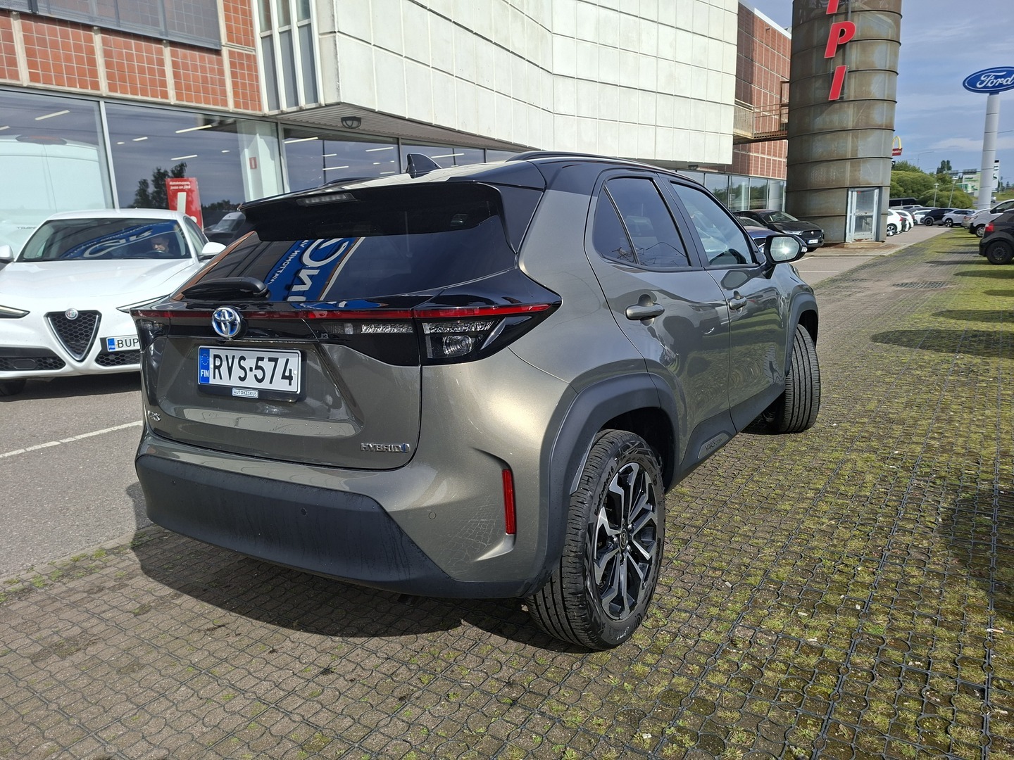 TOYOTA Yaris Cross 2024