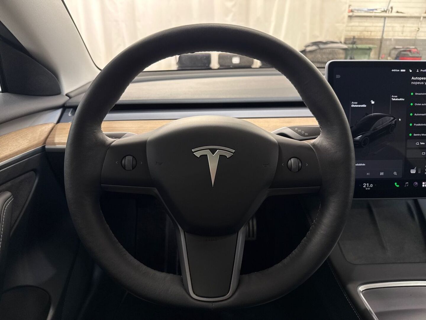 TESLA Model 3 12