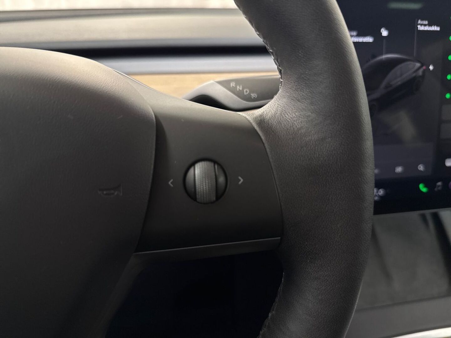 TESLA Model 3 14