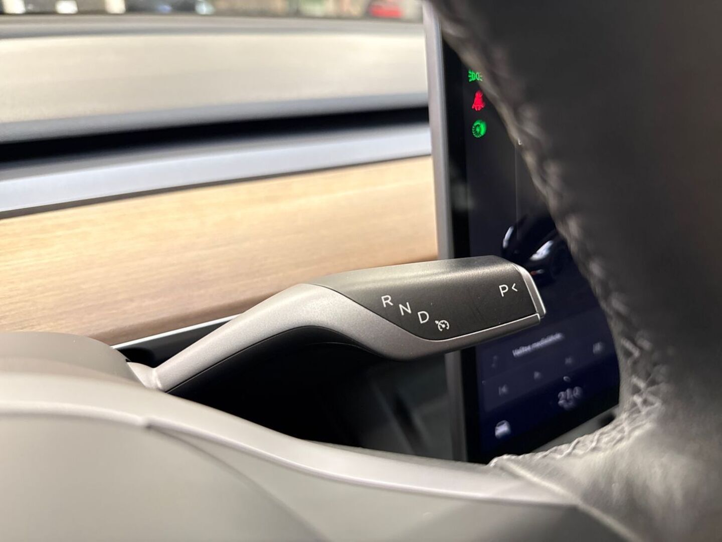 TESLA Model 3 21