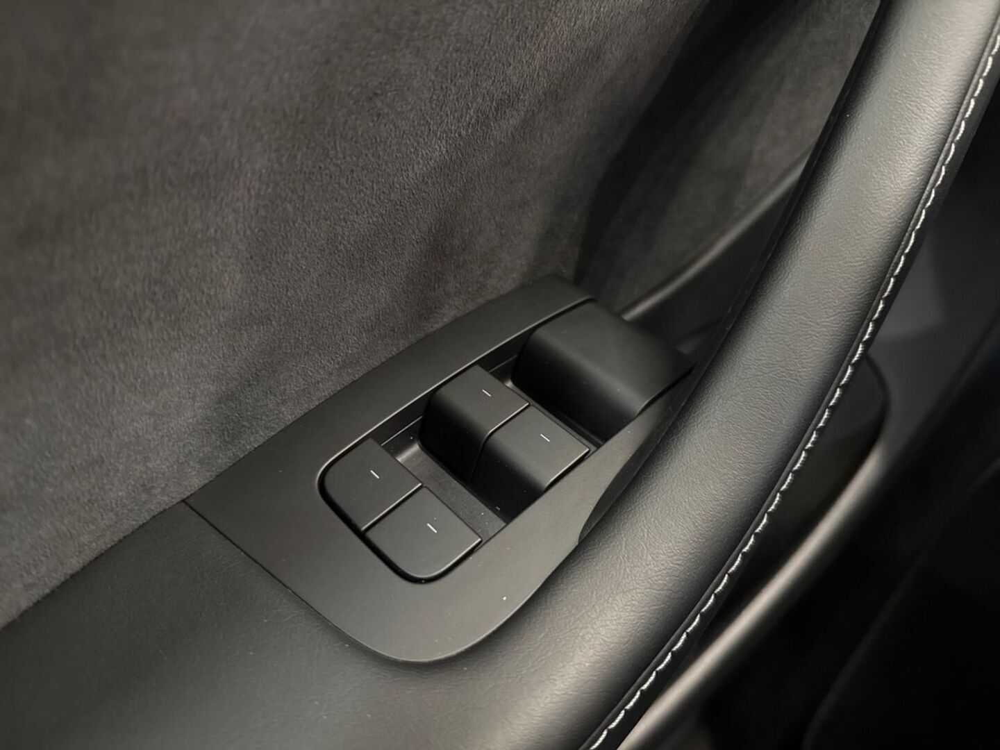 TESLA Model 3 22
