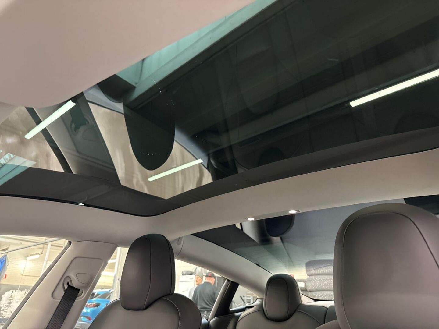 TESLA Model 3 27