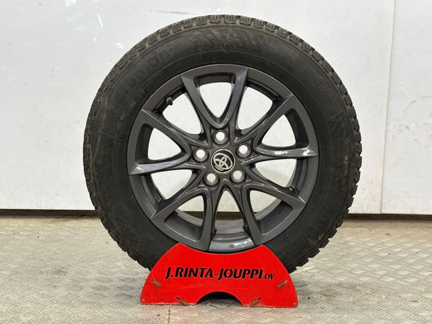 TOYOTA Yaris 17