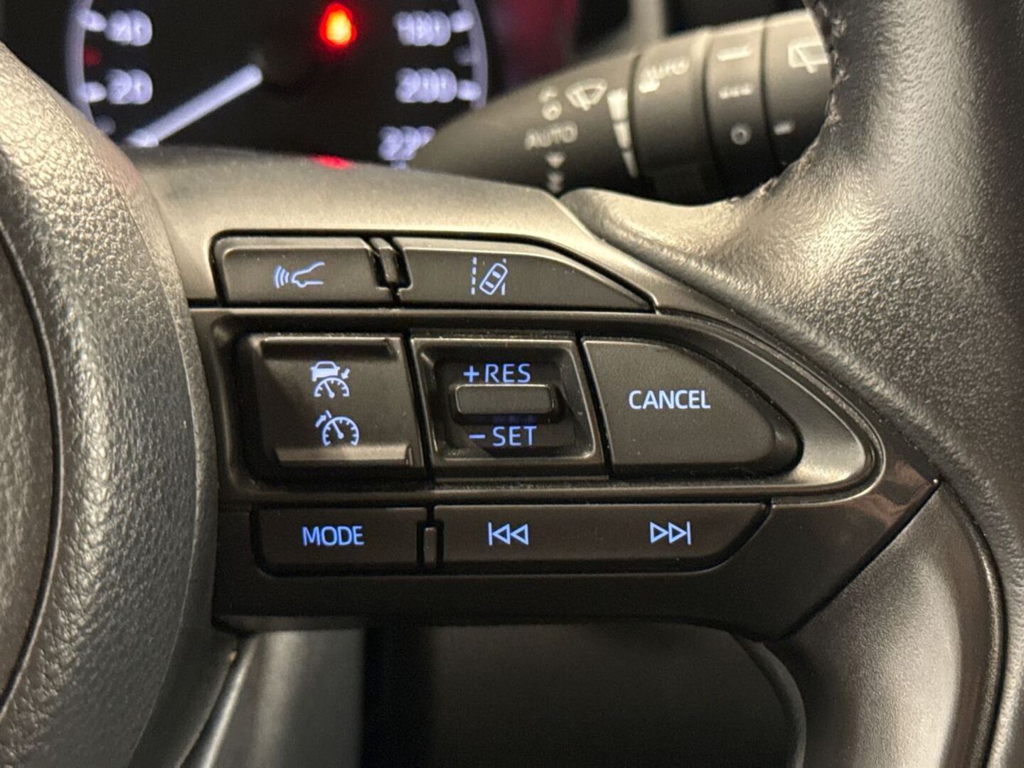 TOYOTA Yaris 22