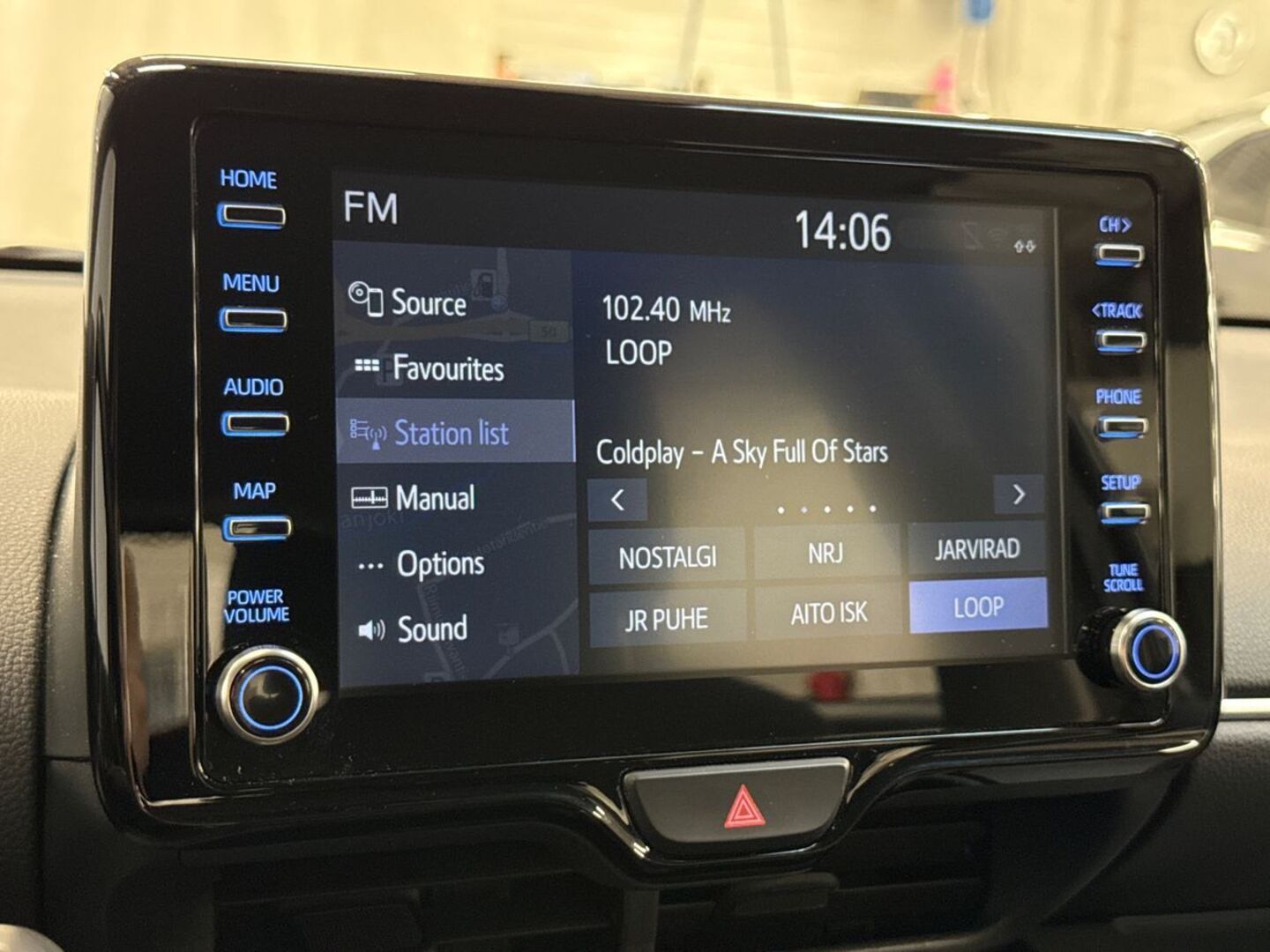 TOYOTA Yaris 24