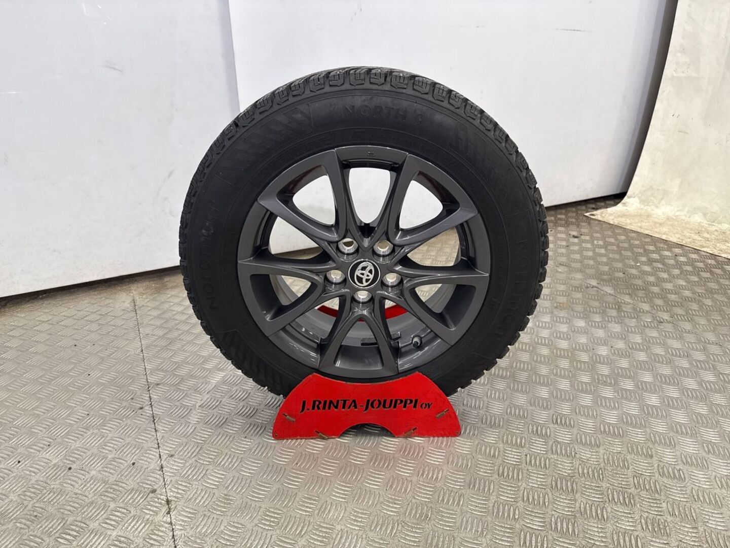 TOYOTA Yaris 2024
