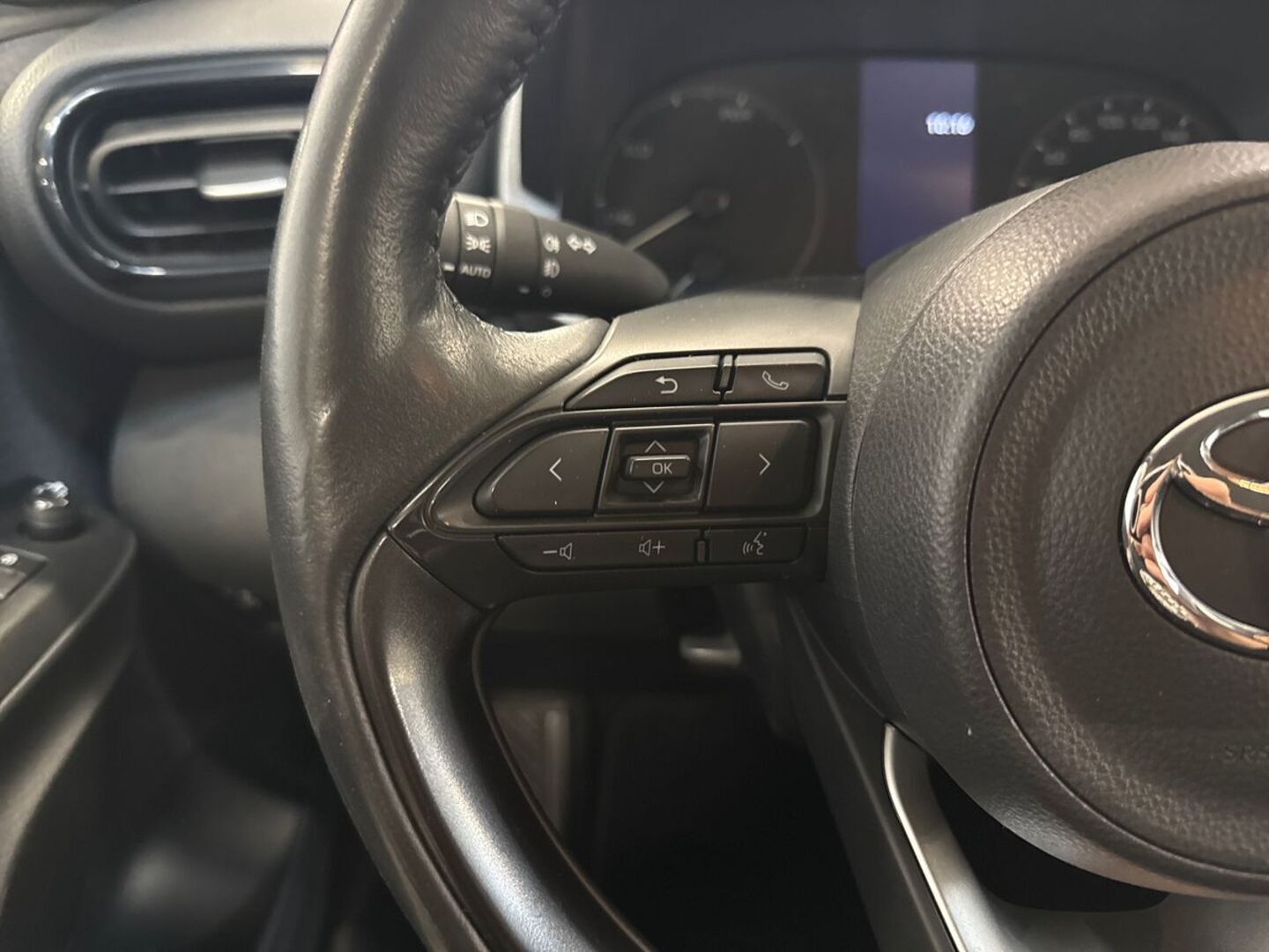 TOYOTA Yaris 2024