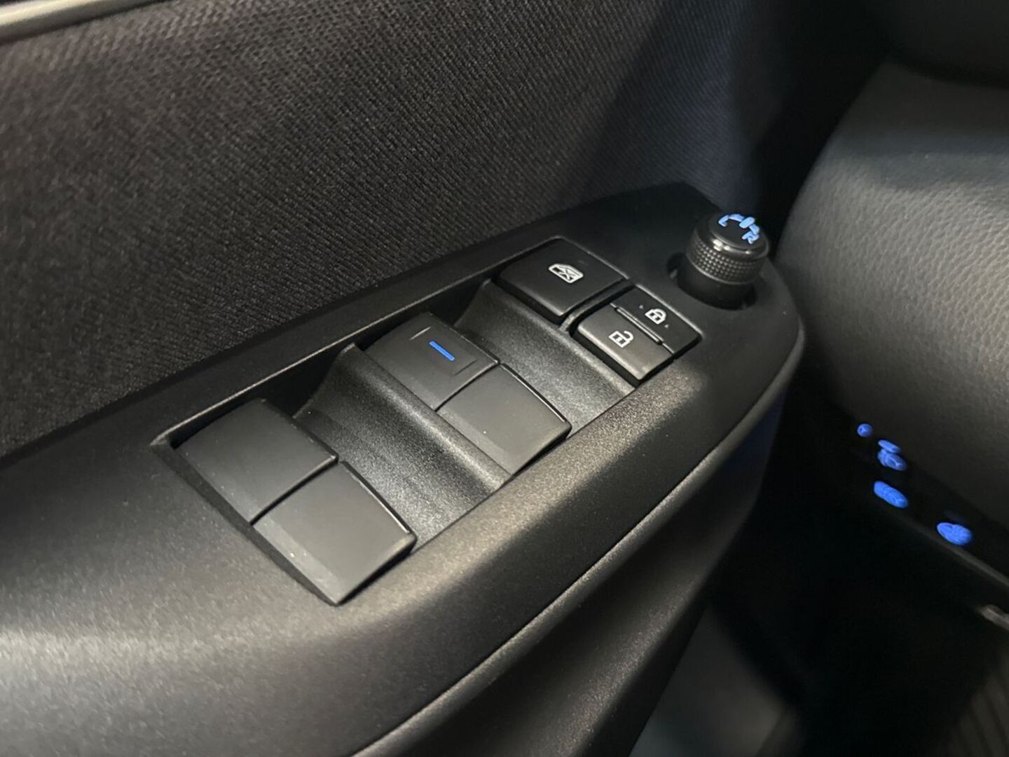 TOYOTA Yaris 2024