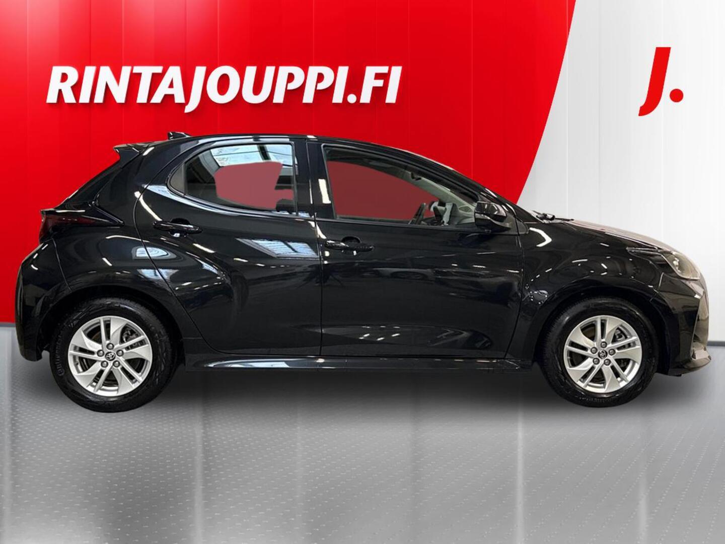 TOYOTA Yaris 2024