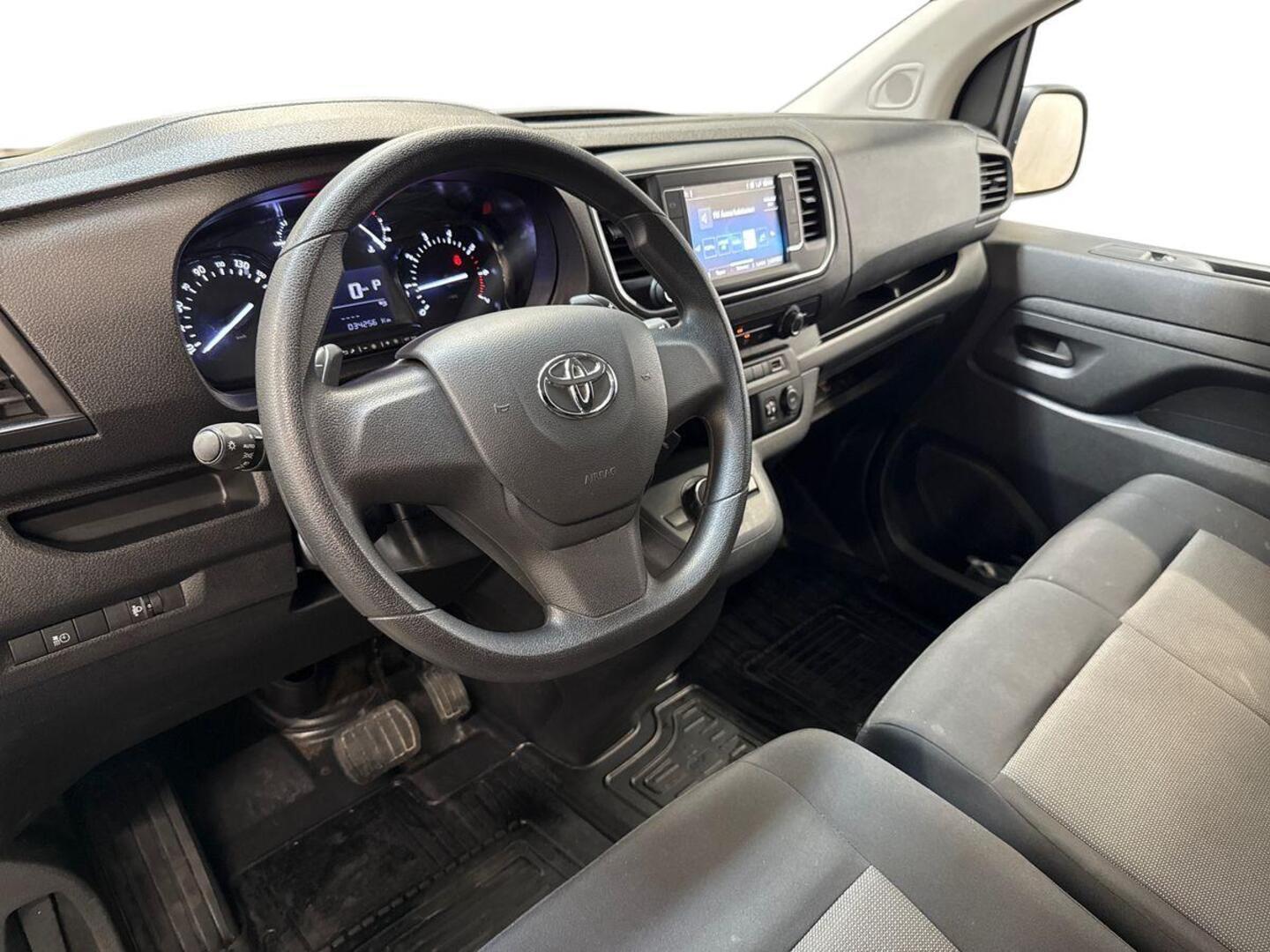 TOYOTA Proace 2024