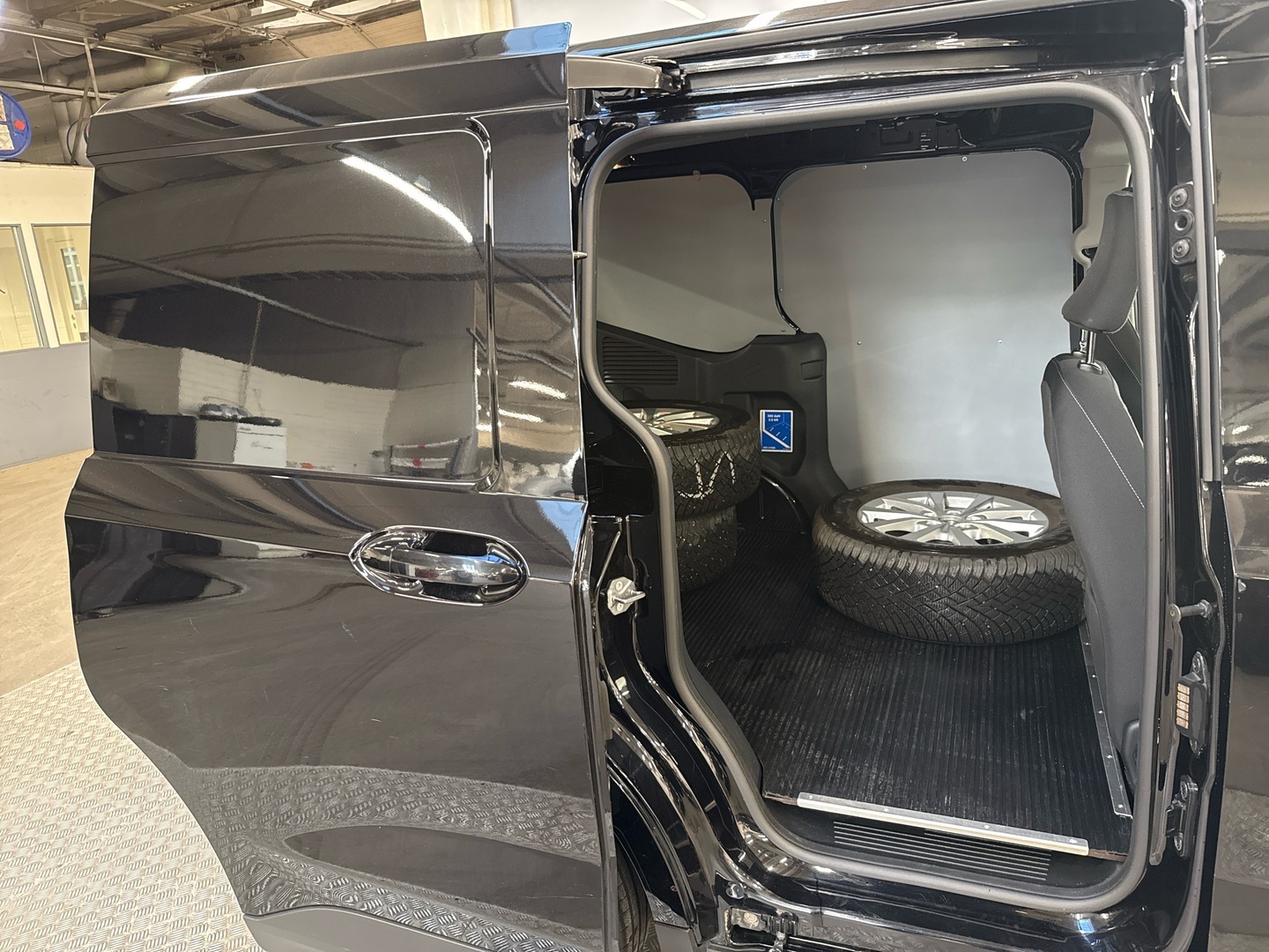 FORD Transit Courier 2024