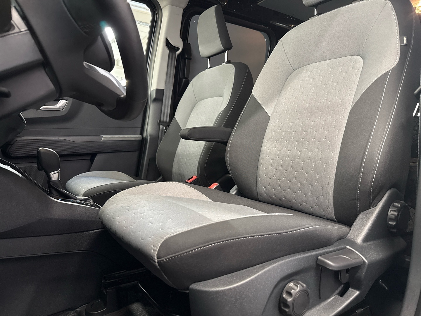 FORD Transit Courier 2024