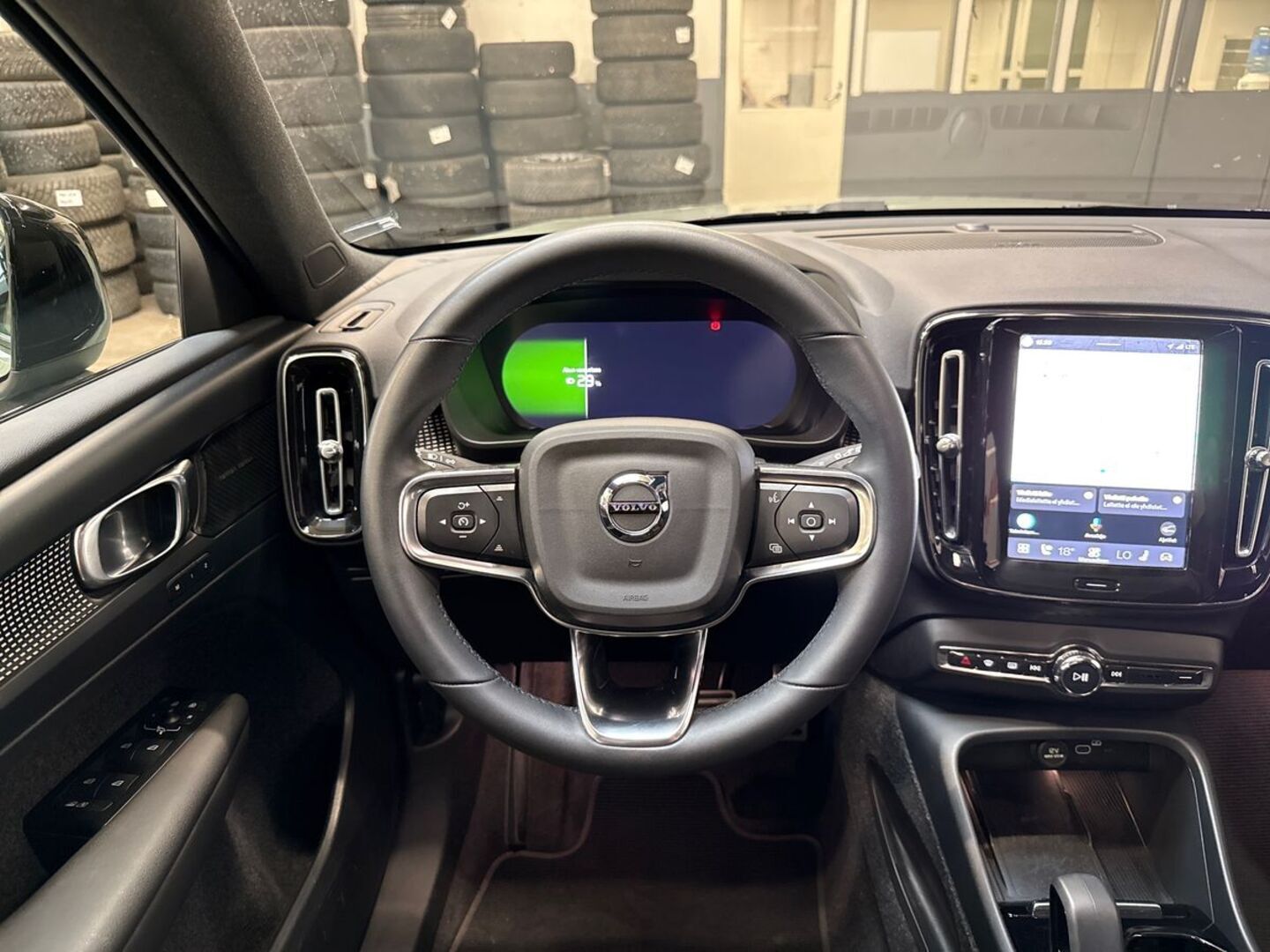 VOLVO XC40 2022
