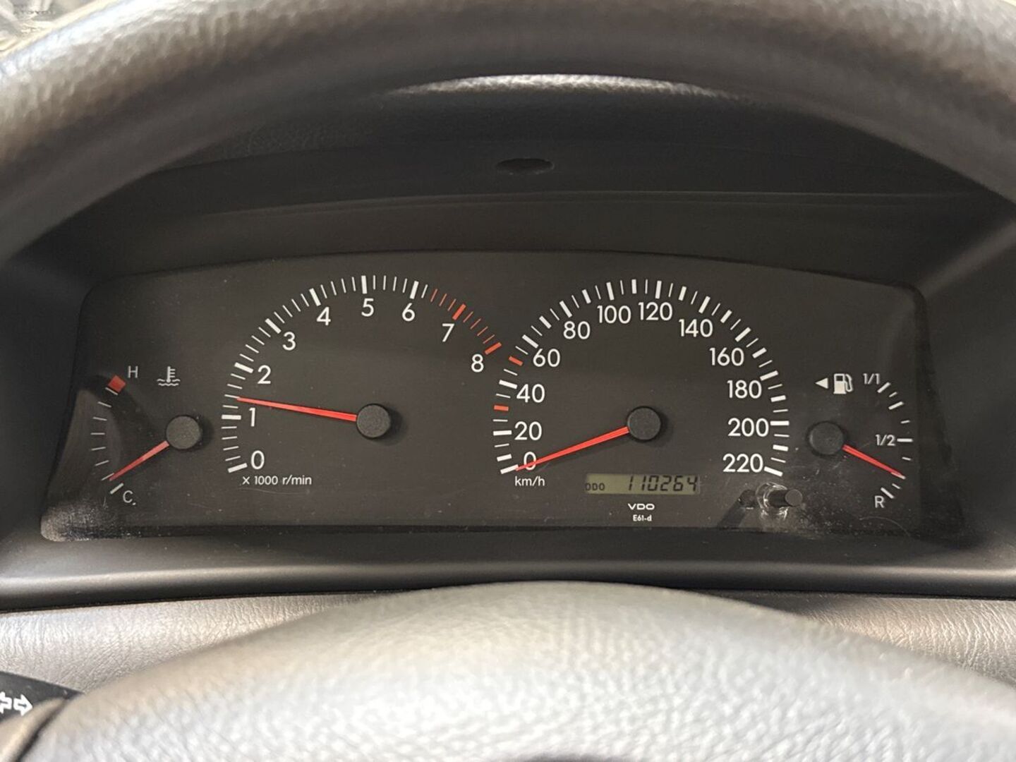 TOYOTA Corolla 2002