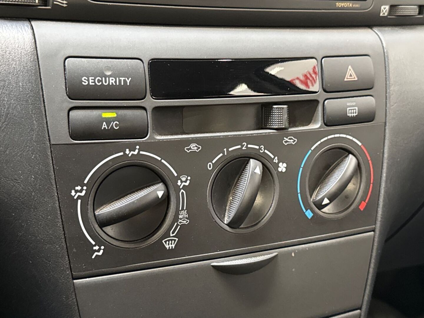 TOYOTA Corolla 2002