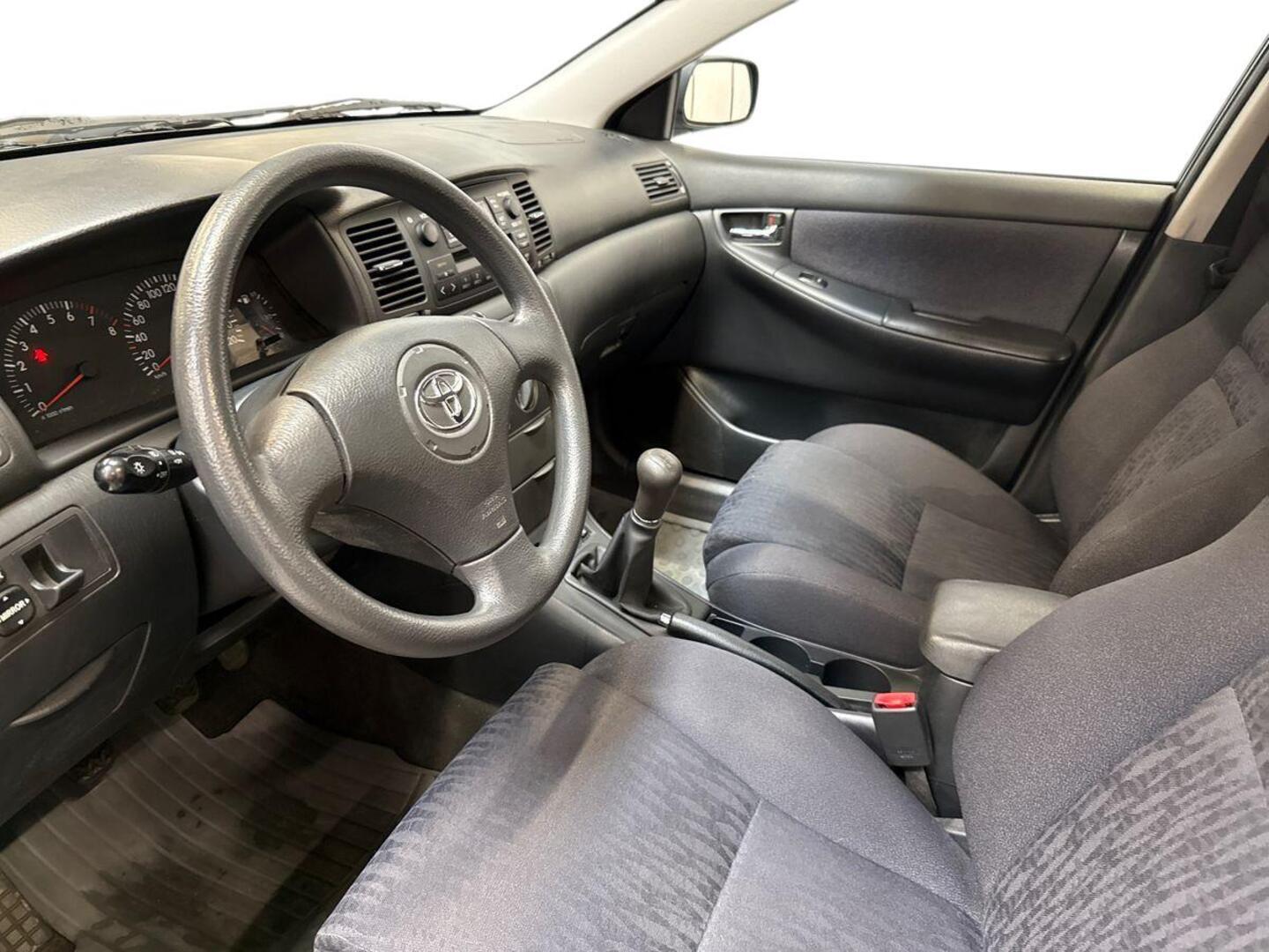 TOYOTA Corolla 2002