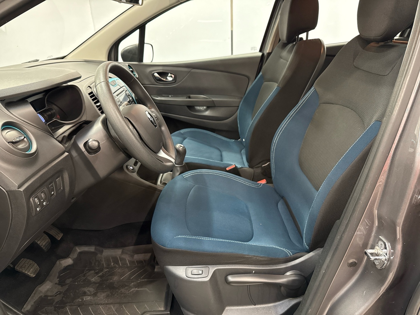 RENAULT Captur 2017