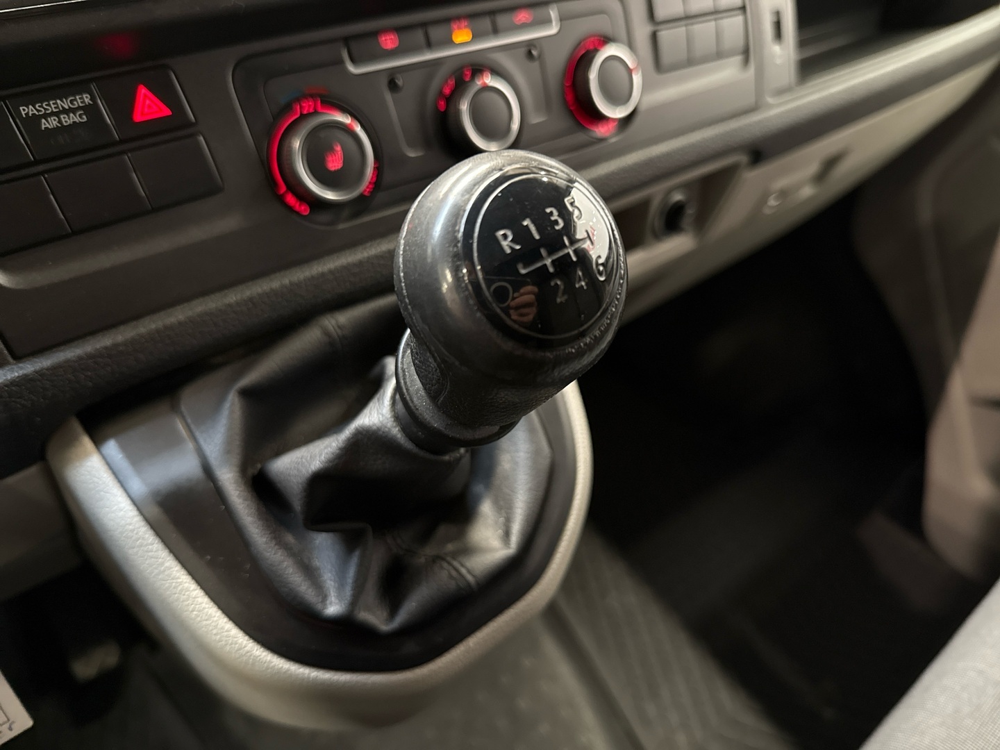 VOLKSWAGEN Transporter 2017