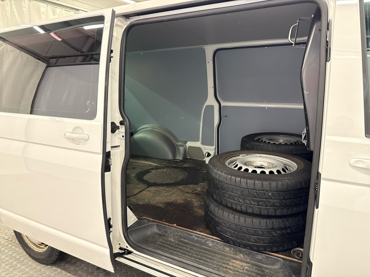 VOLKSWAGEN Transporter 2017