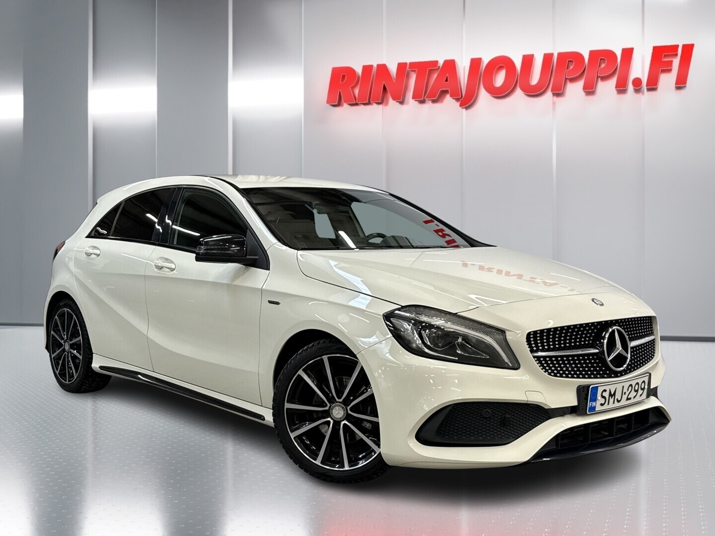 MERCEDES-BENZ A 2017