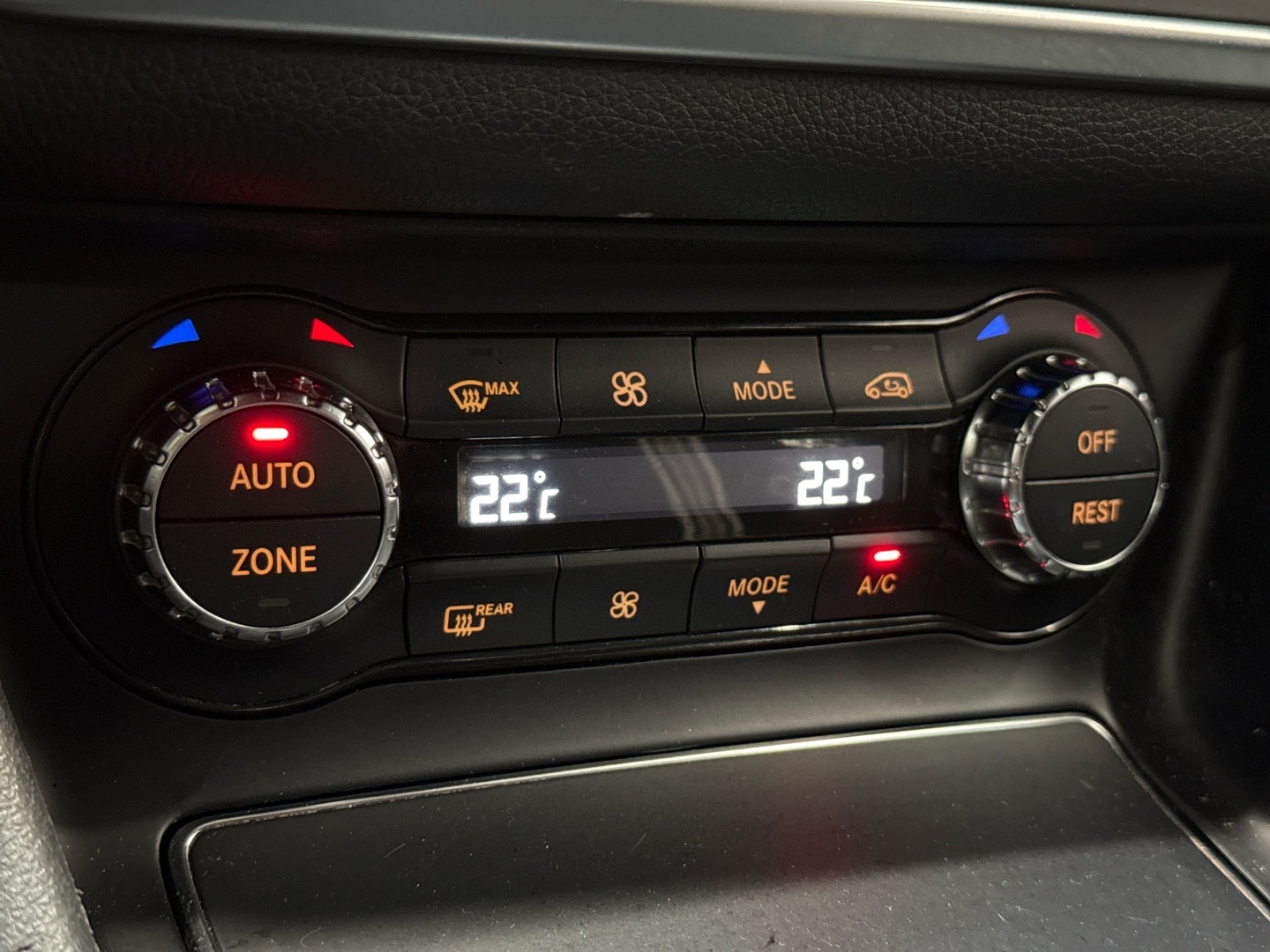 MERCEDES-BENZ A 2017