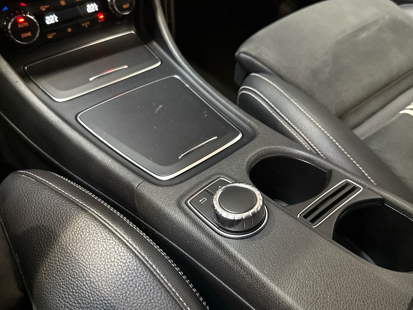 MERCEDES-BENZ A 2017