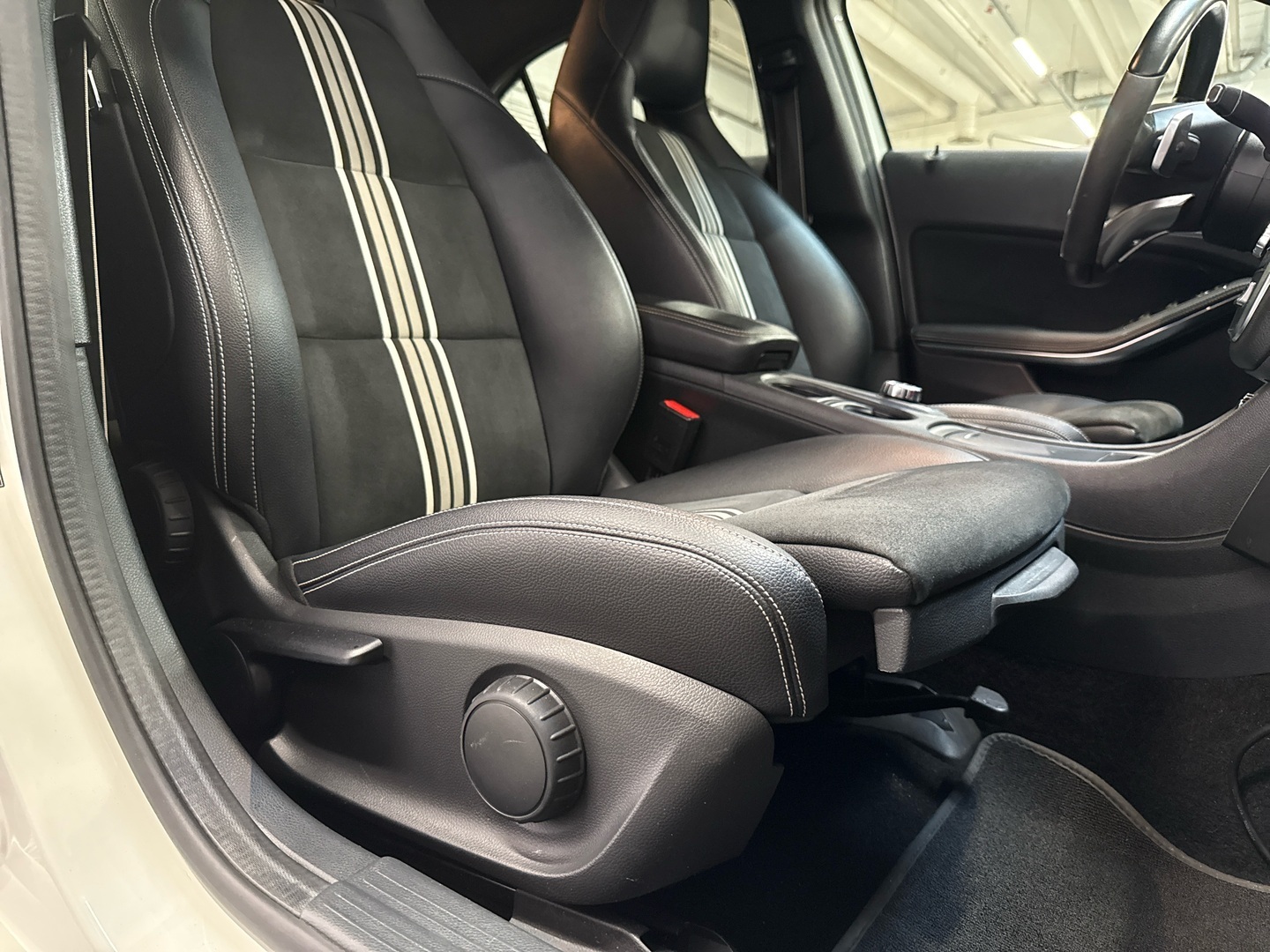 MERCEDES-BENZ A 2017