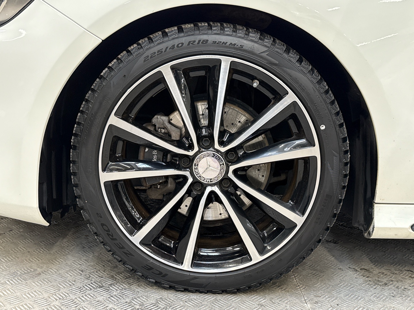 MERCEDES-BENZ A 2017