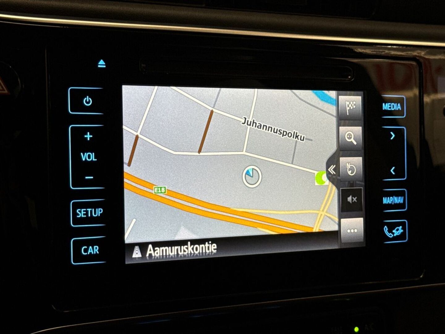 TOYOTA Auris 2016