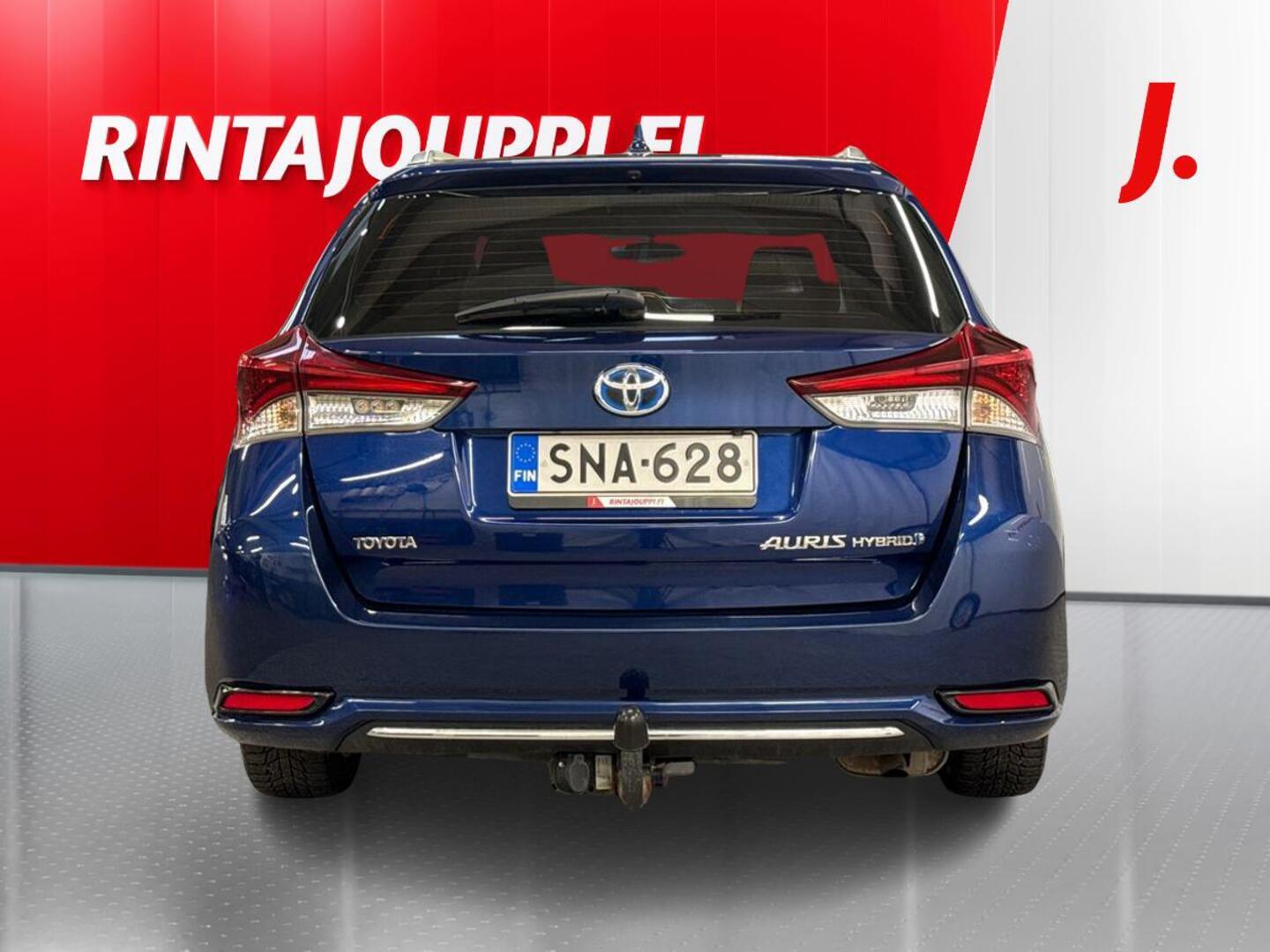 TOYOTA Auris 2016