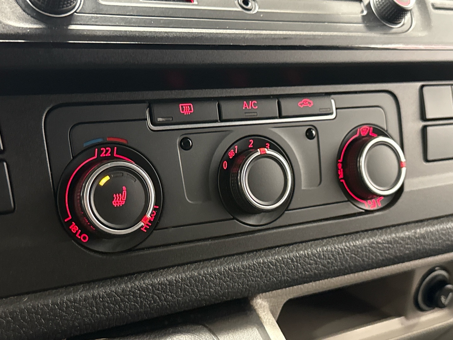 VOLKSWAGEN Transporter 2016