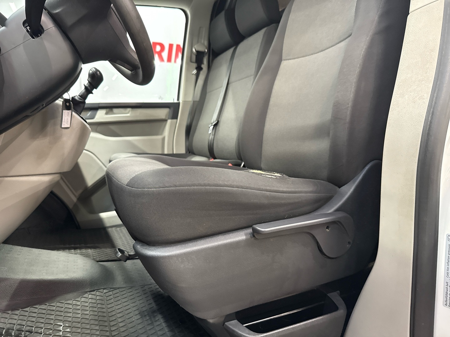 VOLKSWAGEN Transporter 2016