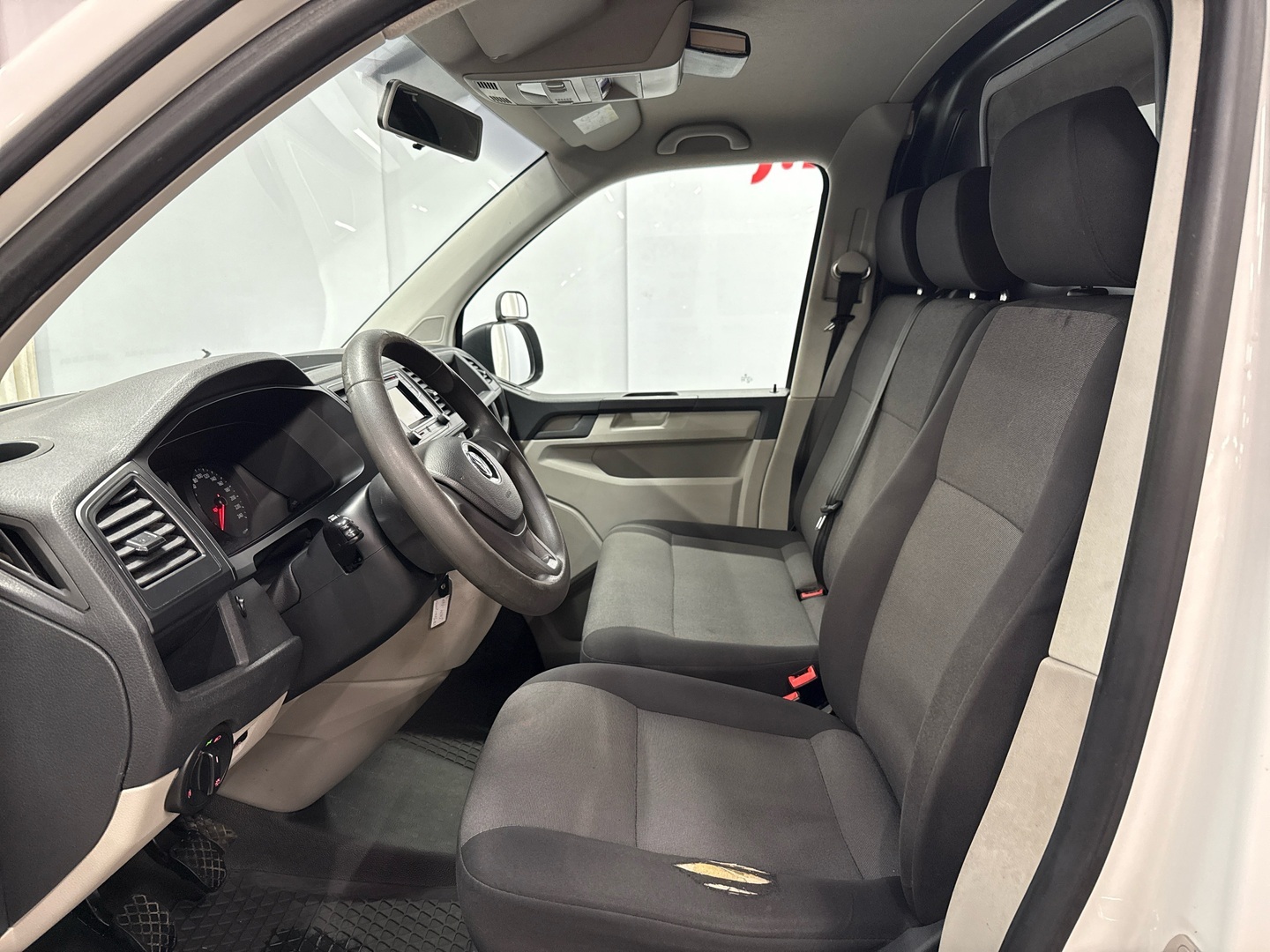 VOLKSWAGEN Transporter 2016