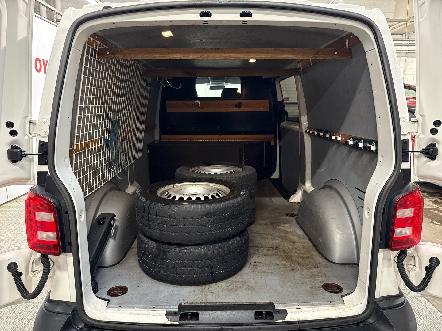 VOLKSWAGEN Transporter 2016