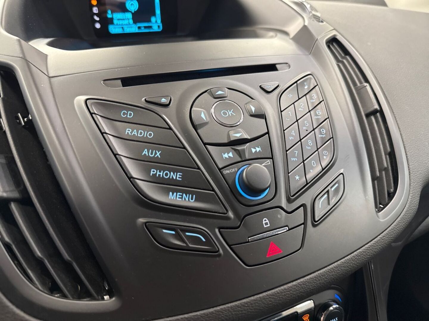 FORD Kuga 18
