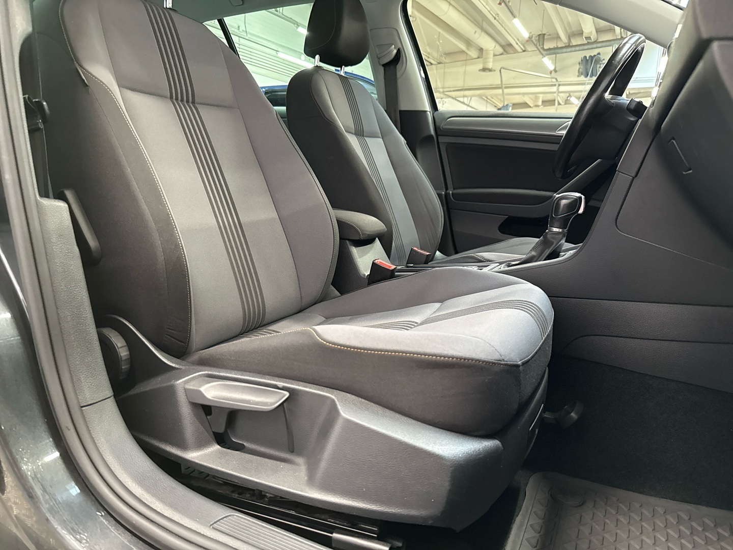 VOLKSWAGEN Golf 2017