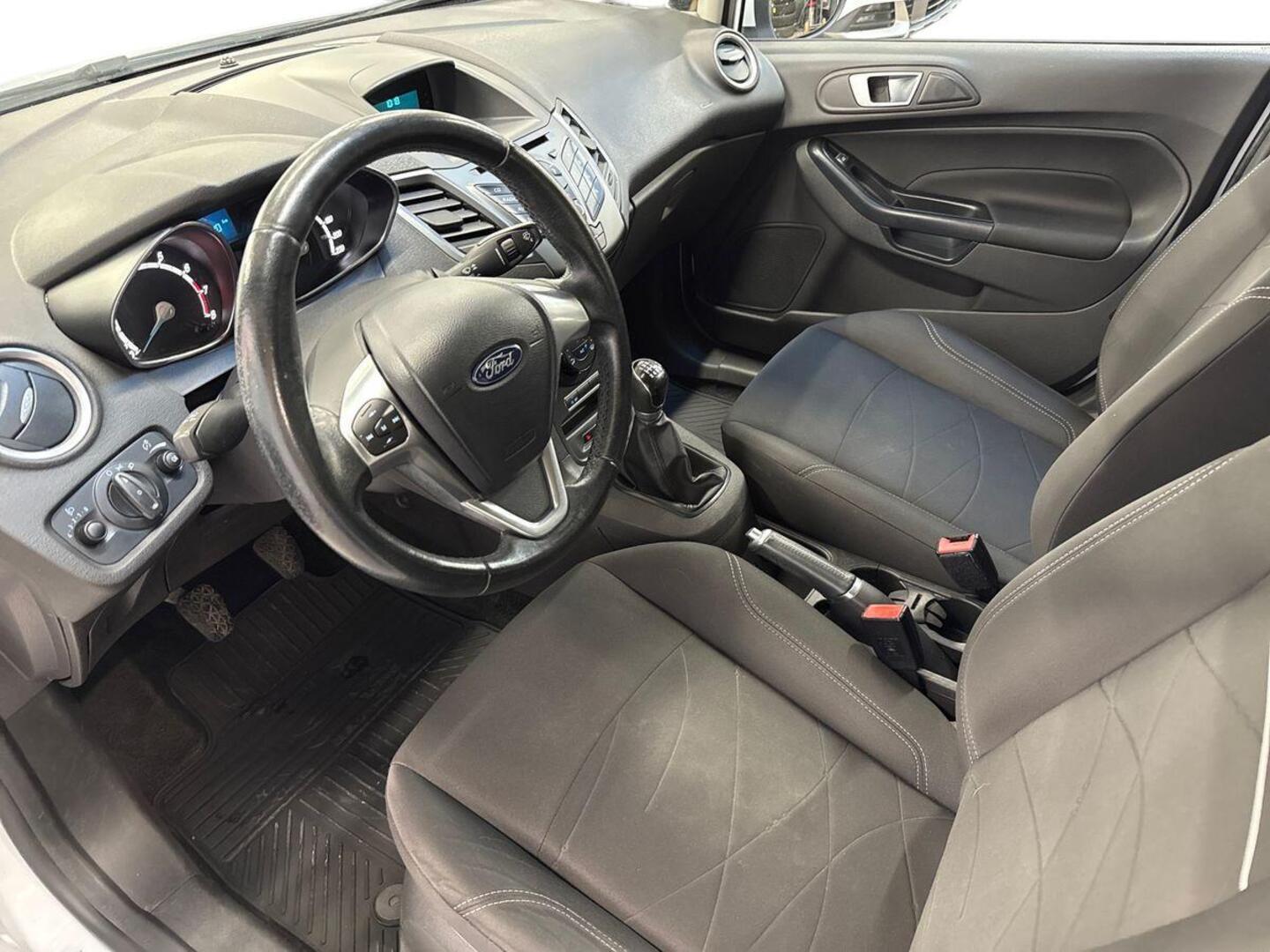 FORD Fiesta 2016