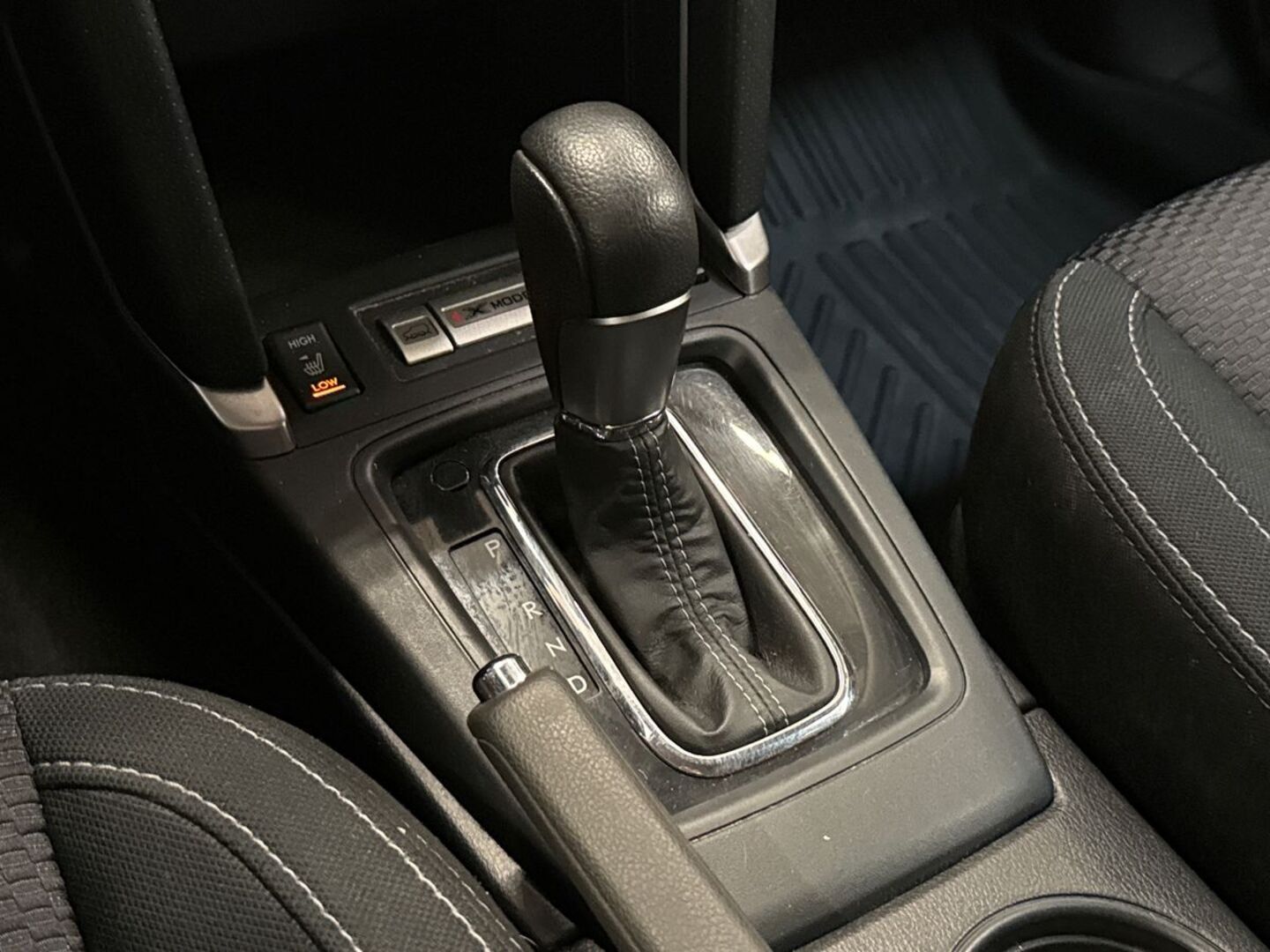 SUBARU Forester 2016