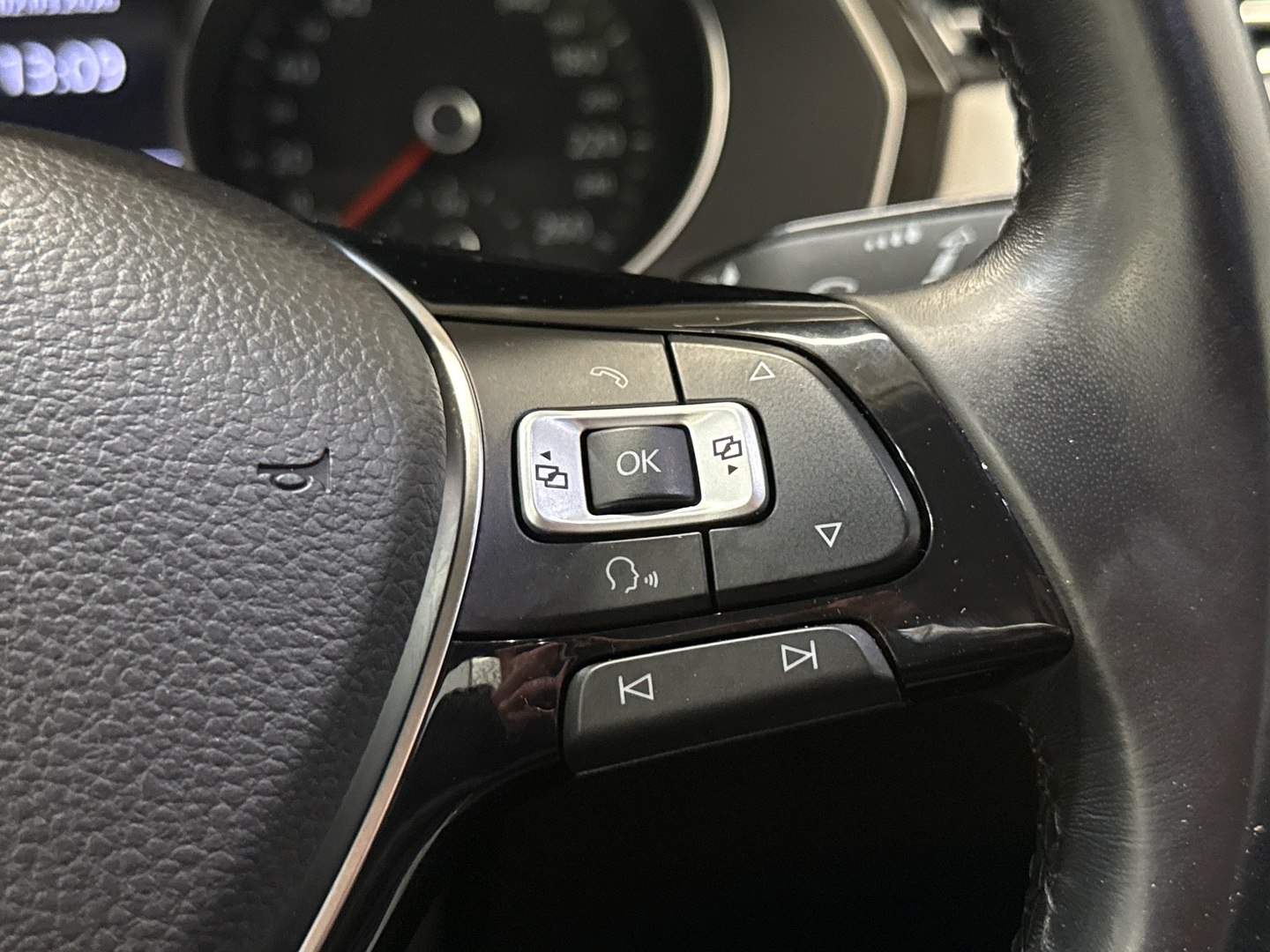 VOLKSWAGEN Passat 2018