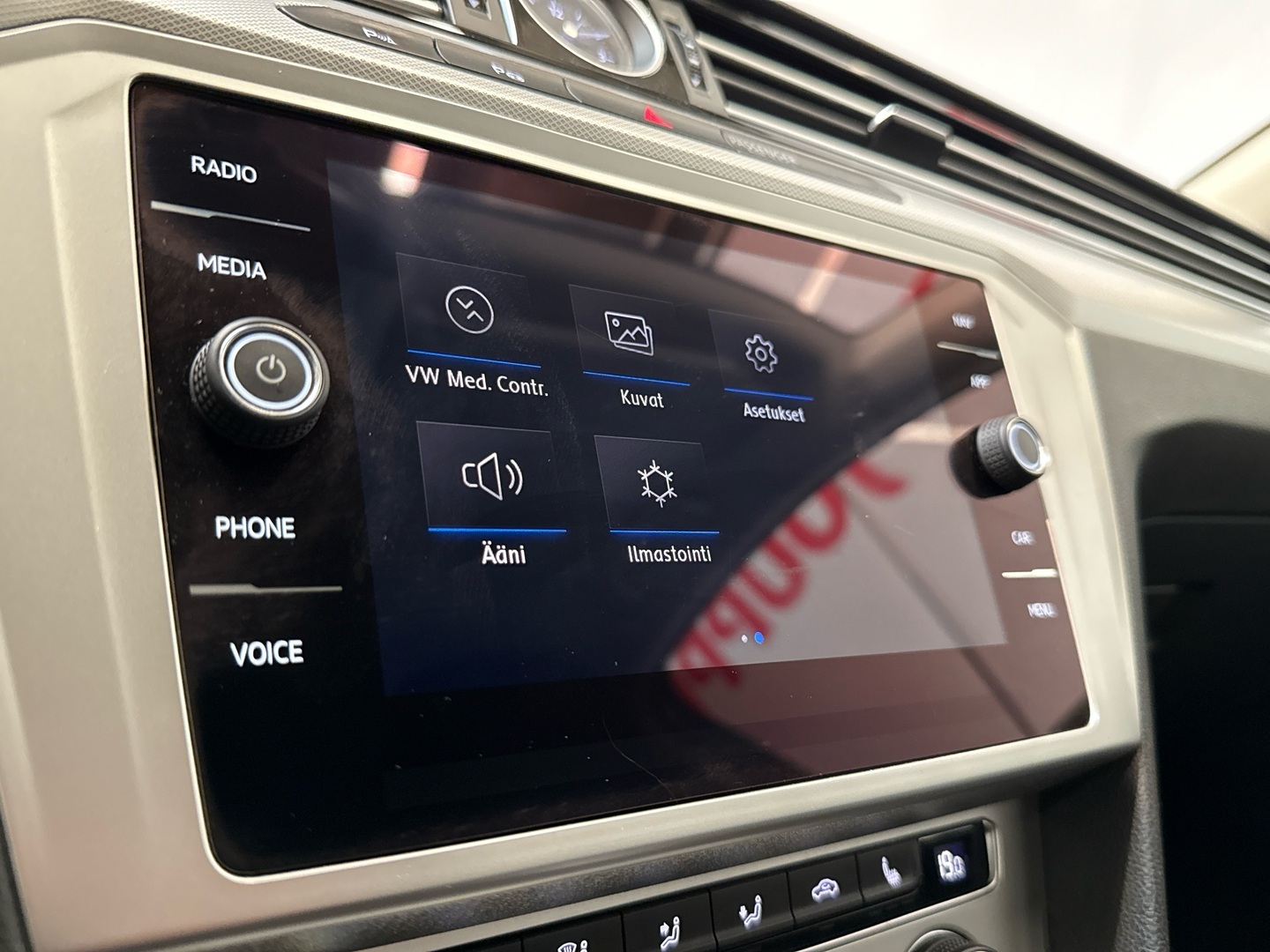 VOLKSWAGEN Passat 2018