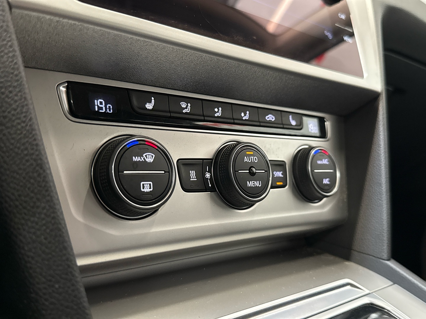 VOLKSWAGEN Passat 2018